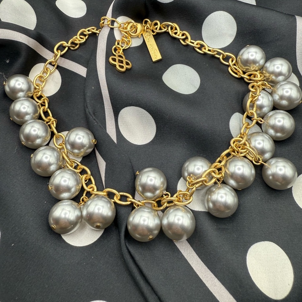 Oscar De La Renta Pearl Necklace - Picture 7 of 8